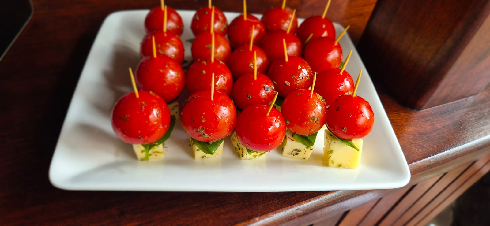 Brochetitas de Tomate y Queso 20 unidades